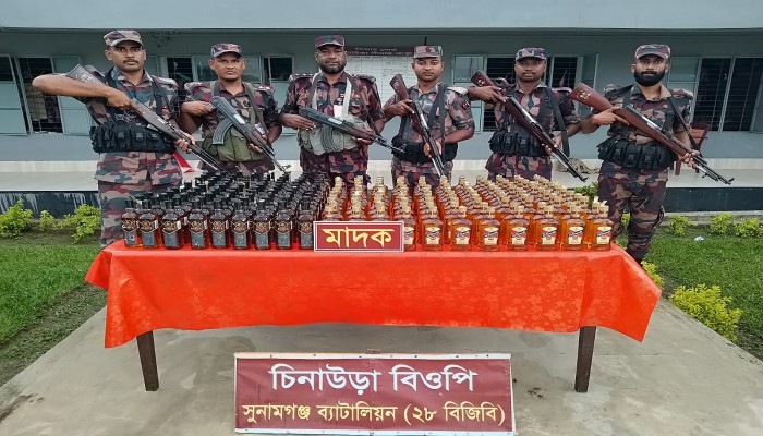 প্রায় ৫ লাখ টাকার ভারতীয় মদ জব্দ প্রায় ৫ লাখ টাকার ভারতীয় মদ জব্দ