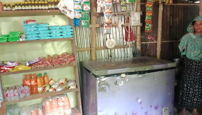 মোহনপুরে দুই দফা হামলায় আহত ১০ বাড়িঘর ভাঙচুর, প্রায় ১০ লাখ টাকার ক্ষতি মোহনপুরে দুই দফা হামলায় আহত ১০ বাড়িঘর ভাঙচুর, প্রায় ১০ লাখ টাকার ক্ষতি