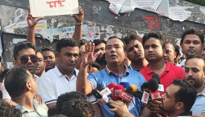 দ্রুত দাবি মানা না হলে যমুনা ব্লকেড : ছাত্রদল সভাপতি দ্রুত দাবি মানা না হলে যমুনা ব্লকেড : ছাত্রদল সভাপতি