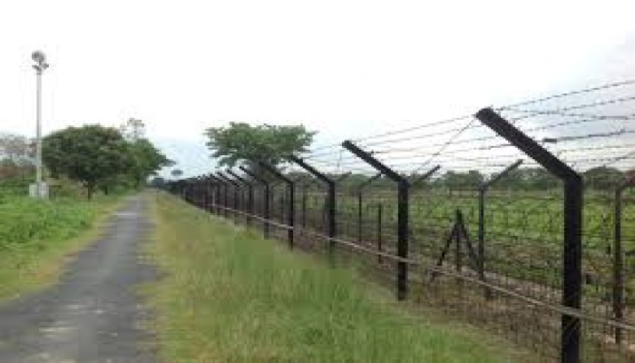 সীমান্তের একাধিক পয়েন্ট দিয়ে আসছে ভারতীয় গরু-মহিষসহ অবৈধ পণ্য সীমান্তের একাধিক পয়েন্ট দিয়ে আসছে ভারতীয় গরু-মহিষসহ অবৈধ পণ্য
