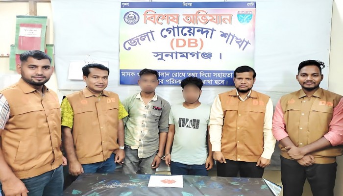 ইয়াবাসহ গ্রেফতার ২ ইয়াবাসহ গ্রেফতার ২