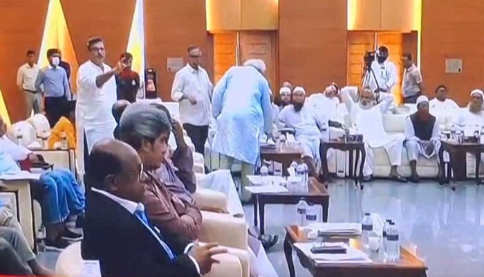 জাতীয় ঐকমত্য কমিশনের সংলাপে হট্টগোল জাতীয় ঐকমত্য কমিশনের সংলাপে হট্টগোল
