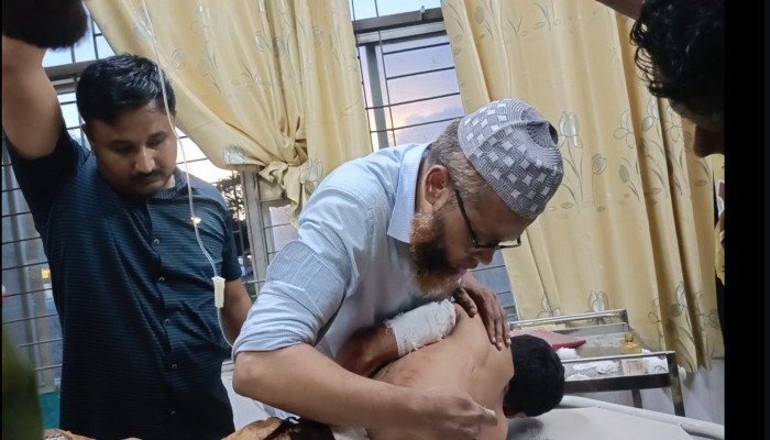 চাঁদা না দেয়ায় দুই ভাইকে ছুরিকাঘাত : একজনের অবস্থা আশঙ্কাজনক চাঁদা না দেয়ায় দুই ভাইকে ছুরিকাঘাত : একজনের অবস্থা আশঙ্কাজনক