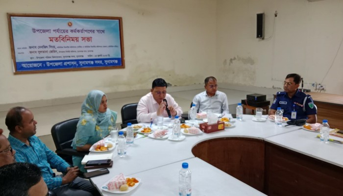 জনগণের সেবার দায়িত্ব আন্তরিকভাবে পালন করতে হবে : অতিরিক্ত বিভাগীয় কমিশনার জনগণের সেবার দায়িত্ব আন্তরিকভাবে পালন করতে হবে : অতিরিক্ত বিভাগীয় কমিশনার