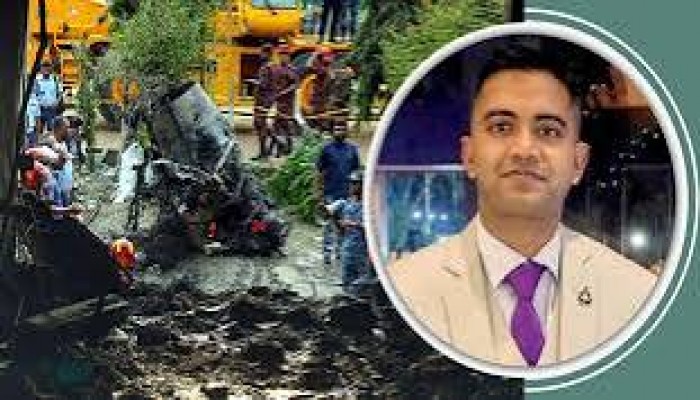 বিমানটি ঘনবসতি থেকে জনবিরল এলাকায় নিতে চেয়েছিলেন পাইলট বিমানটি ঘনবসতি থেকে জনবিরল এলাকায় নিতে চেয়েছিলেন পাইলট