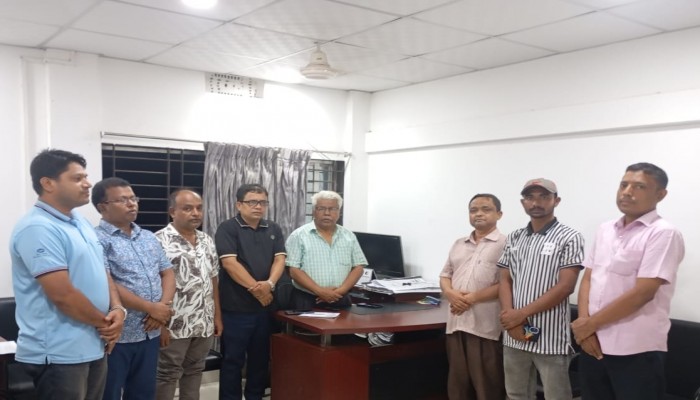 সুনামকণ্ঠ সাহিত্য পরিষদের সাহিত্য আড্ডা অনুষ্ঠিত সুনামকণ্ঠ সাহিত্য পরিষদের সাহিত্য আড্ডা অনুষ্ঠিত