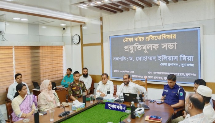 ১৭ সেপ্টেম্বর সুরমা নদীতে নৌকা বাইচ ১৭ সেপ্টেম্বর সুরমা নদীতে নৌকা বাইচ