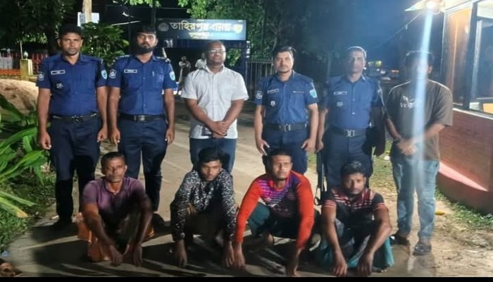 তাহিরপুরে জব্দকৃত বালু পাচারের দায়ে ৪ জনকে ২ মাসের কারাদণ্ড তাহিরপুরে জব্দকৃত বালু পাচারের দায়ে ৪ জনকে ২ মাসের কারাদণ্ড