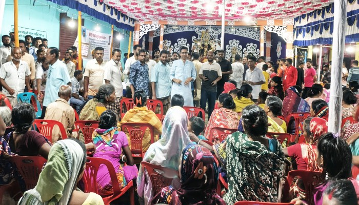 জামালগঞ্জে জগন্নাথ জিউর মন্দির পরিদর্শনে এমপি প্রার্থী মাহবুব জামালগঞ্জে জগন্নাথ জিউর মন্দির পরিদর্শনে এমপি প্রার্থী মাহবুব