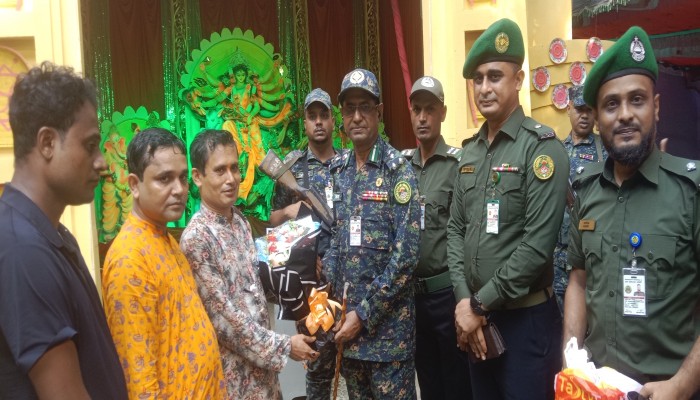 পূজামন্ডপ পরিদর্শন করলেন আনসার ভিডিপি’র সিলেট রেঞ্জের উপ-মহাপরিচালক পূজামন্ডপ পরিদর্শন করলেন আনসার ভিডিপি’র সিলেট রেঞ্জের উপ-মহাপরিচালক