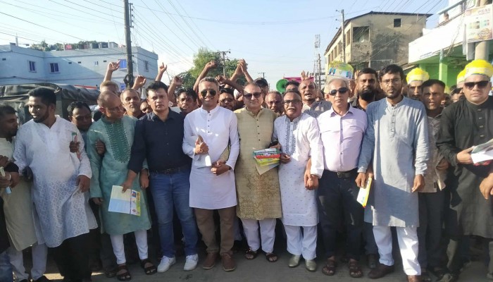 বিএনপি’র চার মনোনয়ন প্রত্যাশী একজোট বিএনপি’র চার মনোনয়ন প্রত্যাশী একজোট