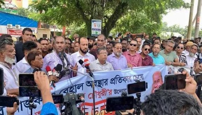 ঢাকা-সিলেট মহাসড়ক দ্রুত সংস্কারের দাবিতে গণঅবস্থান ঢাকা-সিলেট মহাসড়ক দ্রুত সংস্কারের দাবিতে গণঅবস্থান