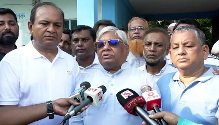 আ.লীগের আগে জামায়াত নিষিদ্ধ হওয়া উচিত : বরকত উল্লাহ বুলু আ.লীগের আগে জামায়াত নিষিদ্ধ হওয়া উচিত : বরকত উল্লাহ বুলু