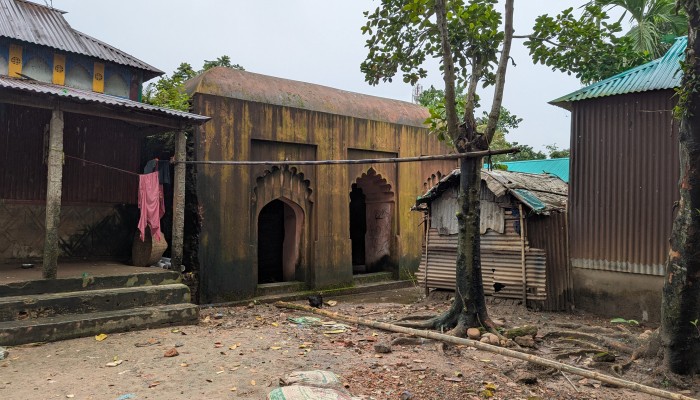 প্রাচীন বাংলার হাবেলি দুর্গ ও রাজবাড়ি দখল হচ্ছে প্রতিদিন প্রাচীন বাংলার হাবেলি দুর্গ ও রাজবাড়ি দখল হচ্ছে প্রতিদিন