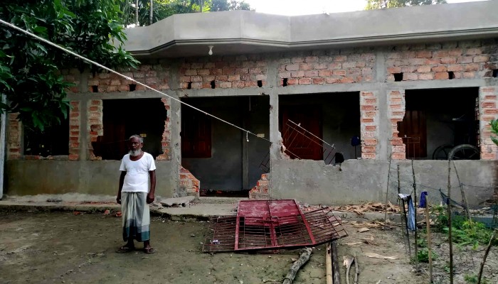 জগন্নাথপুরে প্রতিপক্ষের বাড়িতে হামলা-ভাঙচুরের অভিযোগ জগন্নাথপুরে প্রতিপক্ষের বাড়িতে হামলা-ভাঙচুরের অভিযোগ