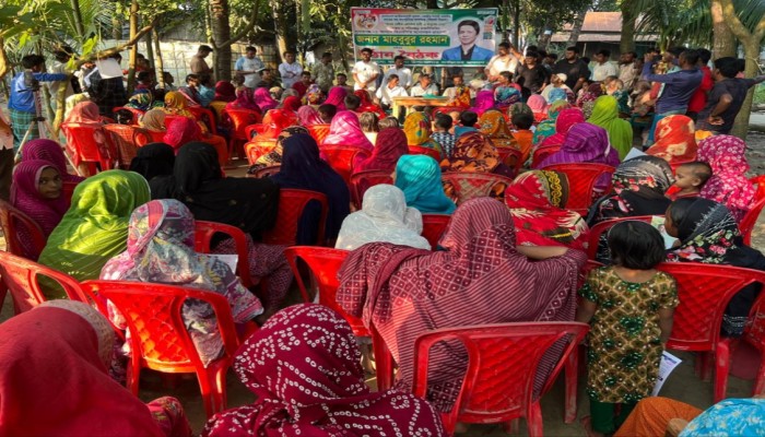 ধর্মপাশায় মাহবুবুর রহমানের পক্ষে উঠান বৈঠক ধর্মপাশায় মাহবুবুর রহমানের পক্ষে উঠান বৈঠক