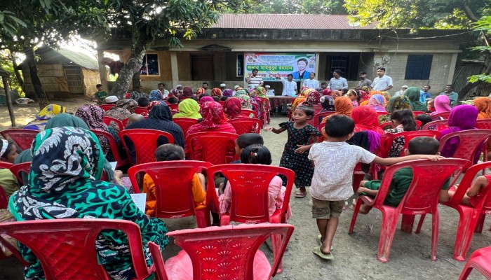 ধর্মপাশায় মাহবুবুর রহমানের পক্ষে উঠান বৈঠক ধর্মপাশায় মাহবুবুর রহমানের পক্ষে উঠান বৈঠক