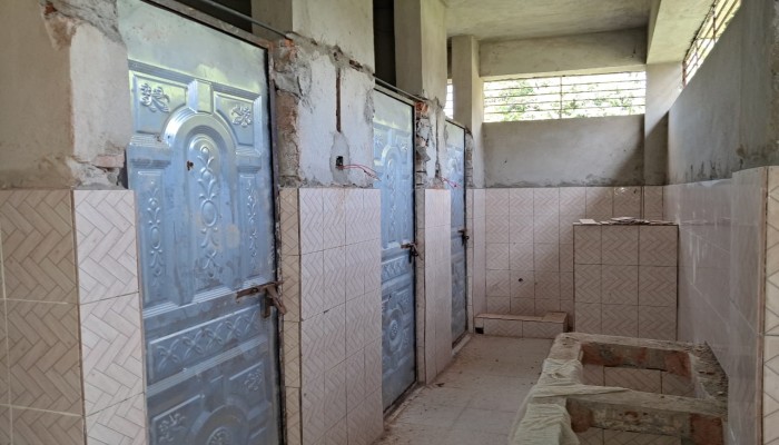 প্রাথমিক বিদ্যালয়ের ওয়াস ব্লক নির্মাণে ব্যাপক অনিয়ম