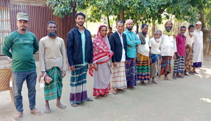 গুদিগাঁওয়ে প্রতিবন্ধীর ওপর হামলার প্রতিবাদে মানববন্ধন