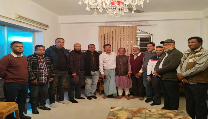 আবুল মনসুর শওকতের সঙ্গে বিএনপি প্রার্থী নূরুল ইসলামের সৌজন্য সাক্ষাৎ