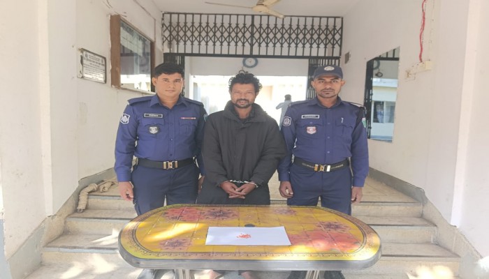 জামালগঞ্জে ইয়াবাসহ মাদক ব্যবসায়ী গ্রেফতার