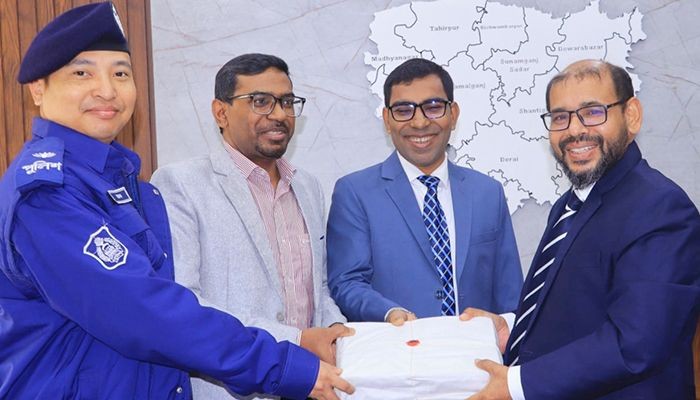 জেলা প্রশাসকের কাছে তদন্ত প্রতিবেদন জমা