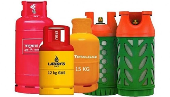 এলপিজি সিলিন্ডার সংকট চরম দুর্ভোগে মানুষ