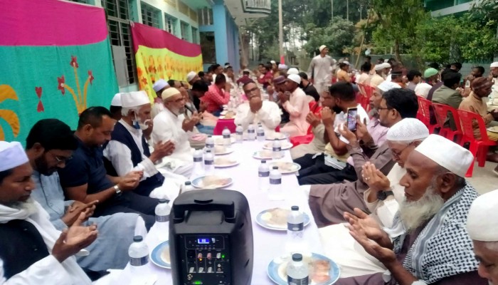 জগন্নাথপুরে বিএনপি নেতা এমএ কাহারের উদ্যোগে ইফতার মাহফিল