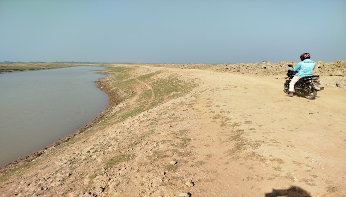 কাজ অনুপাতে বিল পায়নি পিআইসি থমকে আছে বাঁধের কাজ