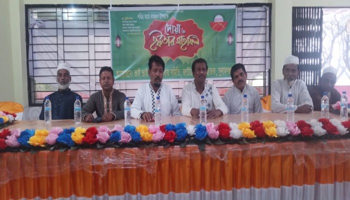 জাউয়াবাজারে বাবুর্চি সমিতির ইফতার ও দোয়া মাহফিল