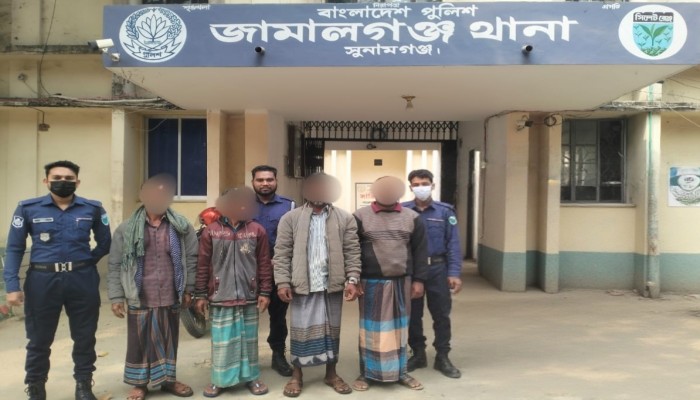বিভিন্ন মামলার ওয়ারেন্টভুক্ত ৪ আসামি গ্রেফতার
