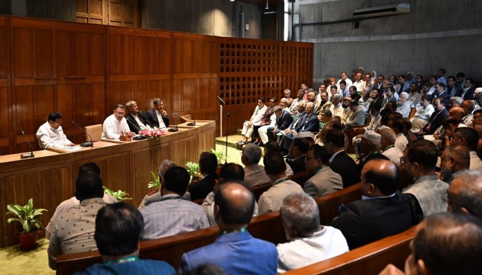 মন্ত্রী-এমপিদের চলনে-বলনে মার্জিত থাকতে বললেন তারেক রহমান