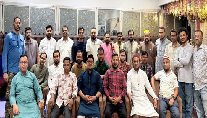 বন্ধুত্বের বন্ধনে ইফতার : জুবিলী উচ্চ বিদ্যালয়ের ২০০৩ ব্যাচের মিলনমেলা