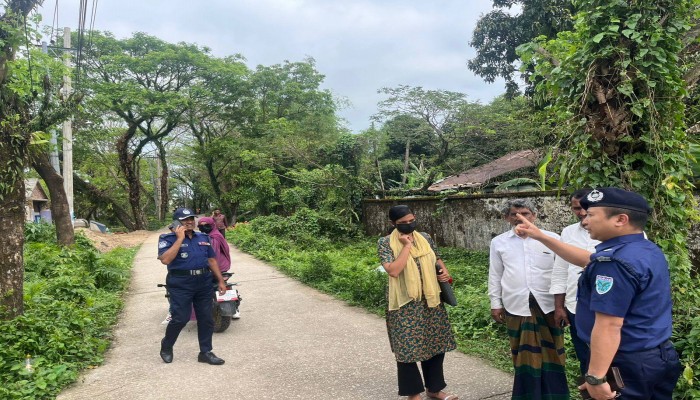 ইভটিজিং প্রতিরোধে শহরে পুলিশের বিশেষ অভিযান