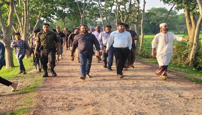 শান্তিগঞ্জে সড়ক সংস্কারে ইউএনও’র উদ্যোগ, লাঘব হবে ২০ হাজার মানুষের দুর্ভোগ