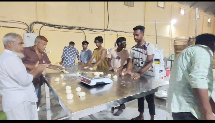 স্কুল ফিডিং কর্মসূচিতে দুরবস্থা