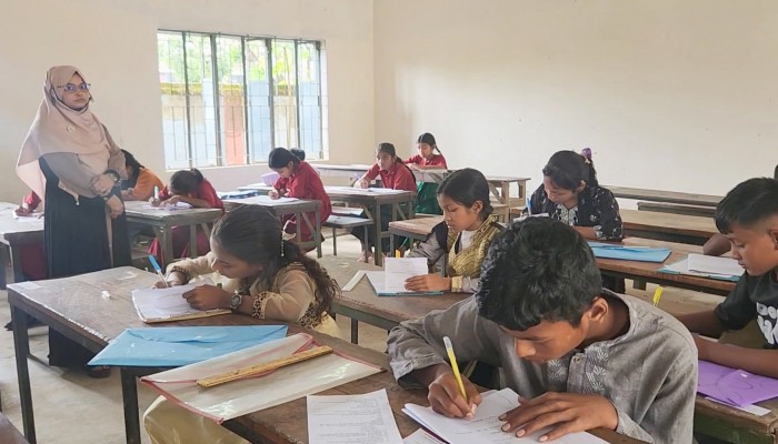 প্রথম দিনেই অনুপস্থিত সাড়ে ৪ হাজার পরীক্ষার্থী