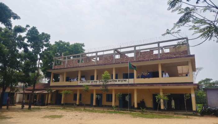 তিন দশকেও কাটেনি আবাসন সংকট, যাতায়াত দুর্ভোগ