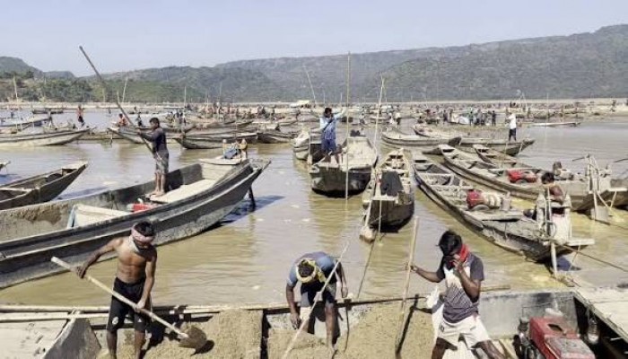 যাদুকাটা বালু মহাল ১০ দিনের জন্য বন্ধ ঘোষণা