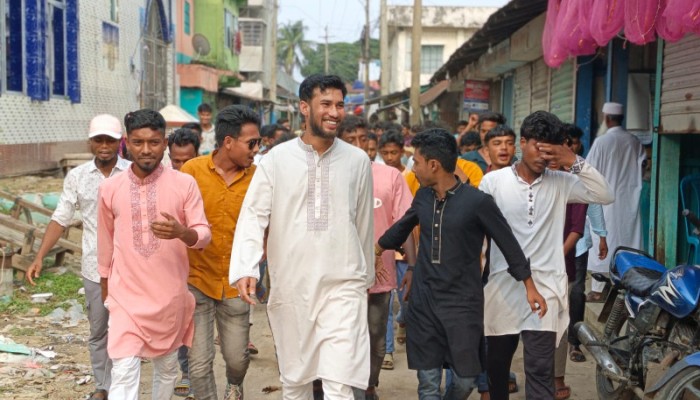 ঈদ পরবর্তী সৌজন্য সাক্ষাতে ছাত্রদল নেতা সিরাজুম মনি মোস্তাকিম
