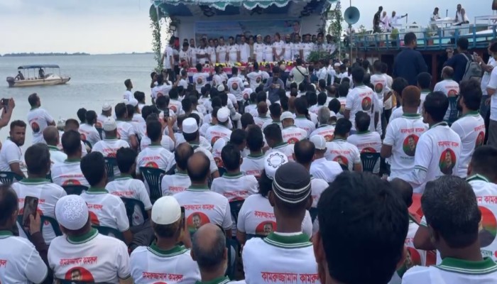 কারা নির্যাতিত নেতাকর্মীদের নিয়ে টাঙ্গুয়ার হাওরে এমপি কামরুলের আনন্দ ভ্রমণ