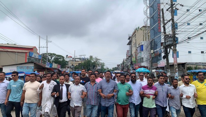 রাজপথে বিএনপি’র শোডাউন, আওয়ামী লীগের তৎপরতা নেই
