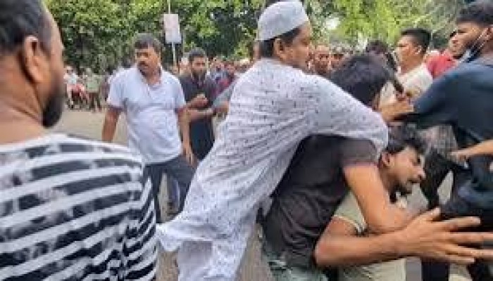 ধানমন্ডিতে সাংবাদিকদের সঙ্গে জামায়াত কর্মীদের যা ঘটেছিল