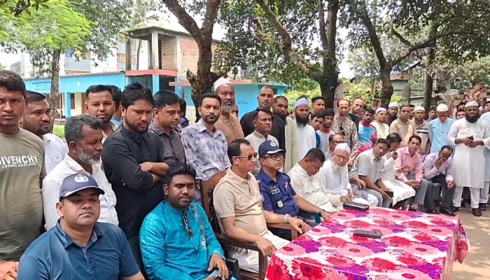 ধর্মীয় সম্প্রীতি নষ্টের অপচেষ্টা সম্মিলিতভাবে প্রতিহত করতে হবে : এমপি কামরুল
