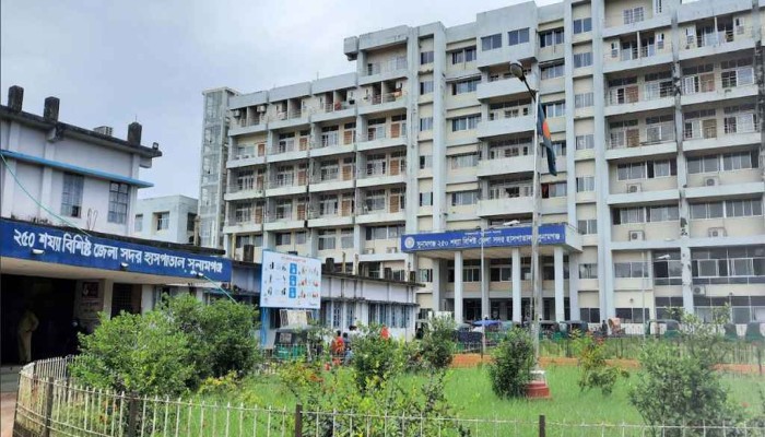 ৭ চিকিৎসক বদলিতে সেবা দিতে হিমশিম সদর হাসপাতাল