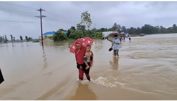 উজানের ঢল ও টানা বর্ষণে বন্যার শঙ্কা