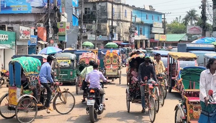 প্রখর রোদেও থামে না জীবনসংগ্রাম