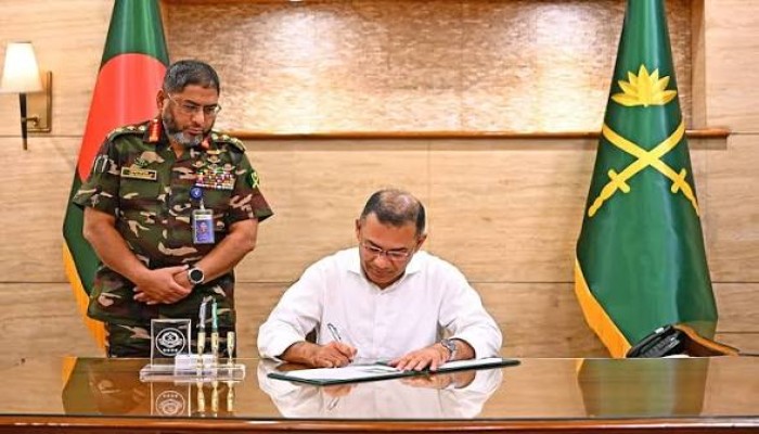আধুনিক সেনাবাহিনী গড়তে মেধা-শৃঙ্খলাকে সর্বোচ্চ গুরুত্ব দেওয়ার আহ্বান প্রধানমন্ত্রীর