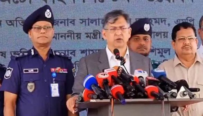 দেশের সব মহাসড়কে ‘অটো ফাইন সিস্টেম’ চালুর ঘোষণা স্বরাষ্ট্রমন্ত্রীর