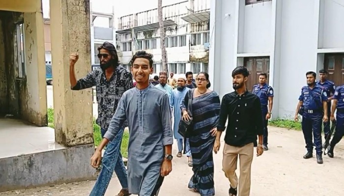 ২১ ঘণ্টা পর মুচলেকা নিয়ে ছাড়া হলো মাহদীসহ তিন জনকে